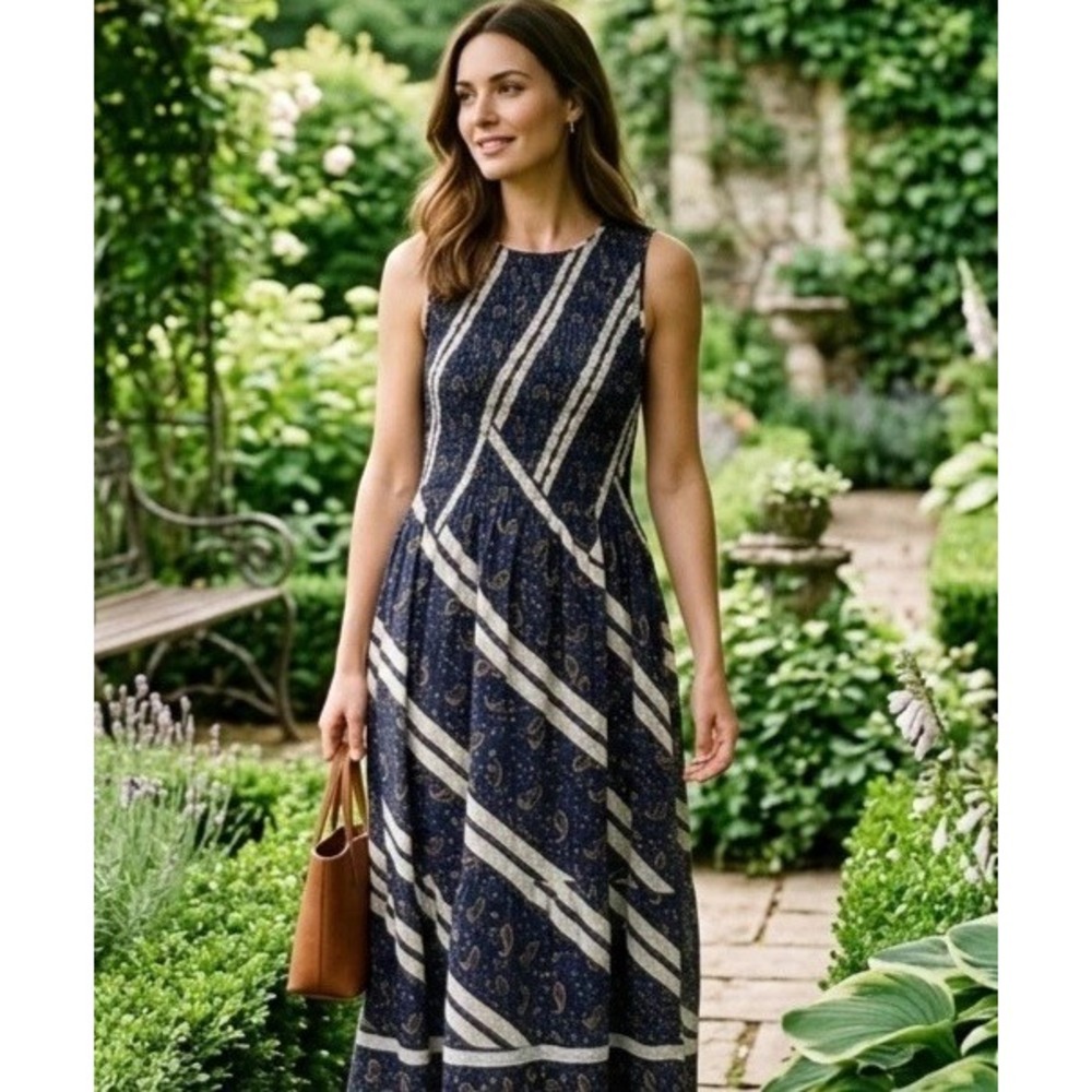 Club Monaco Dress 100% Silk Womens Sz 4 Navy Floral Smocked Coastal Boho